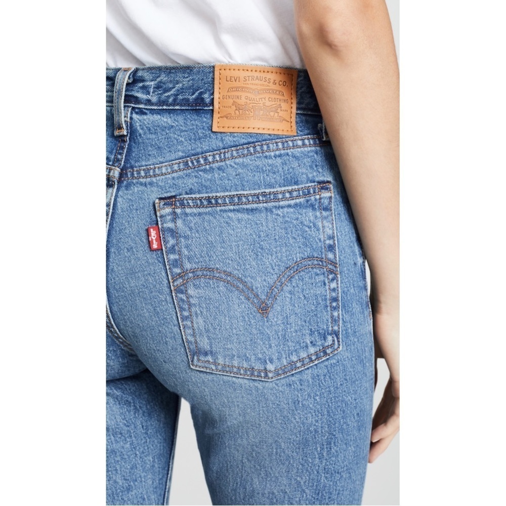 LEVI’S • Wedgie Icon Fit in These Dreams - Picture 3 of 13